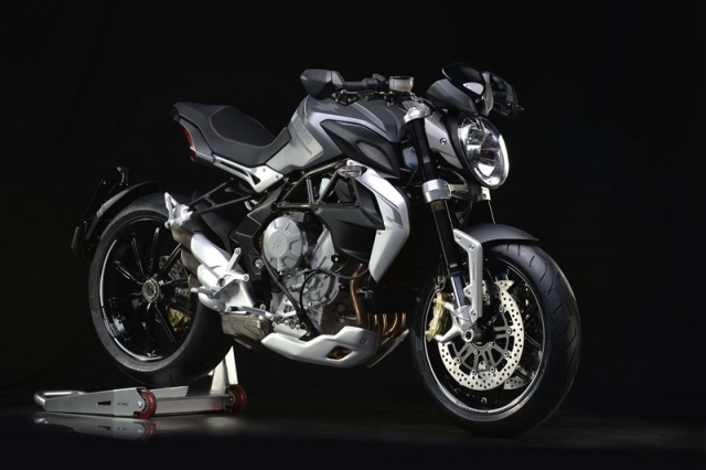 Дождались: представлен MV Agusta Brutale 800 Dragster