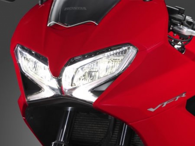 Новый Fireblade получит LED-оптику