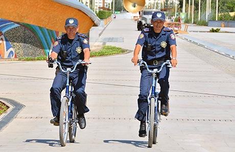 Немецкие полицейские начнут патрулировать улицы на велосипедах