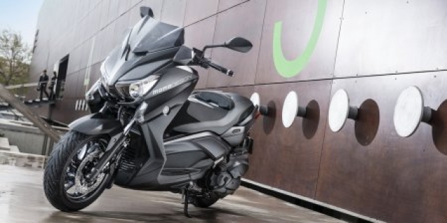 Новый облик Yamaha X-Max